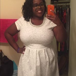 Adorable NEVER WORN midi dress